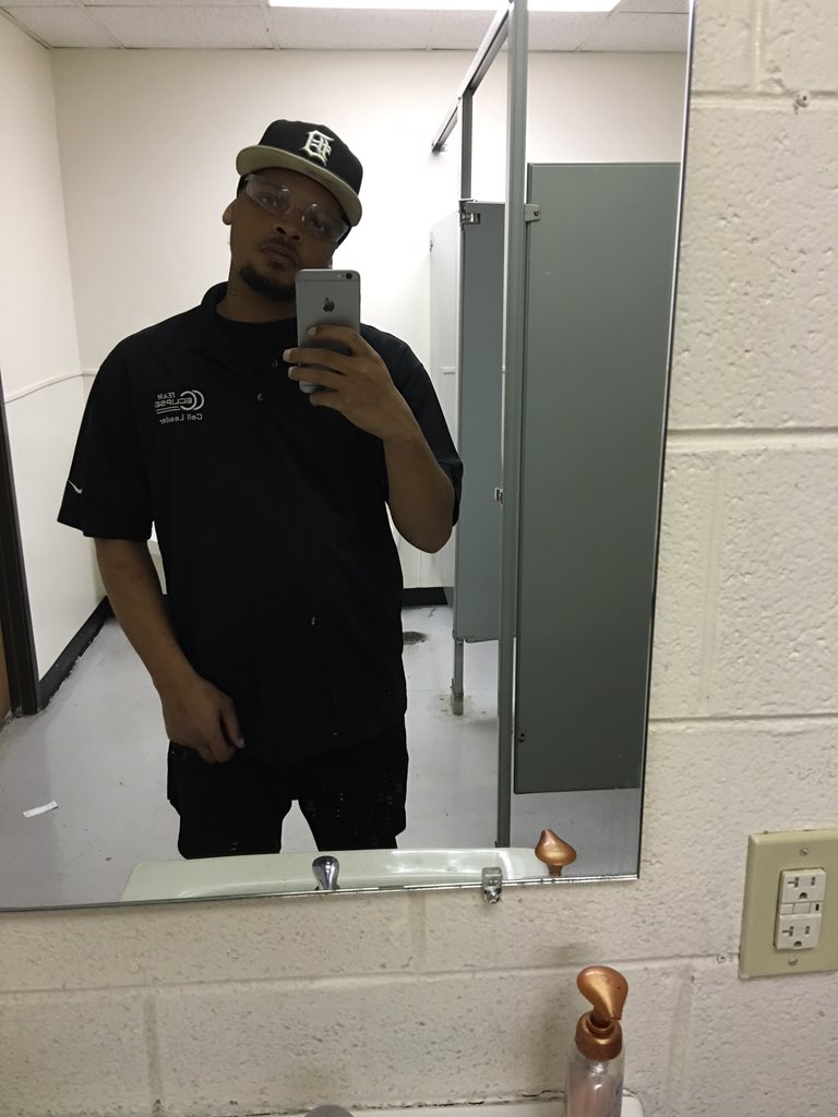 lamont87's tweet photo. Fresh out this bitch😎 https://t.co/kQWtd19FLd