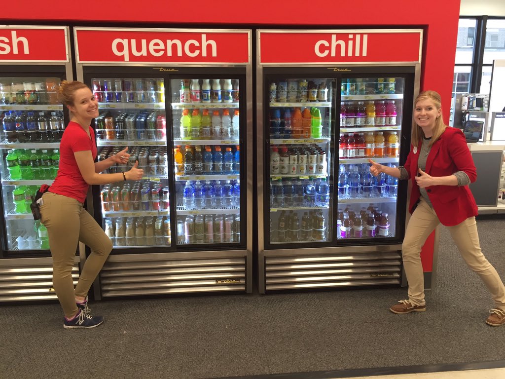 EdinJulie's tweet photo. @pear_laura @jennifersouch #LHPBestboss #plumpafied https://t.co/Y85F3GaOUb