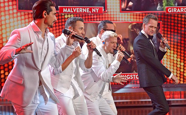 .<a href="/ActuallyNPH/">Neil Patrick Harris</a> joins the <a href="/BackstreetBoys/">Backstreet Boys</a> in #BestTimeEver finale: ow.ly/Uf26l