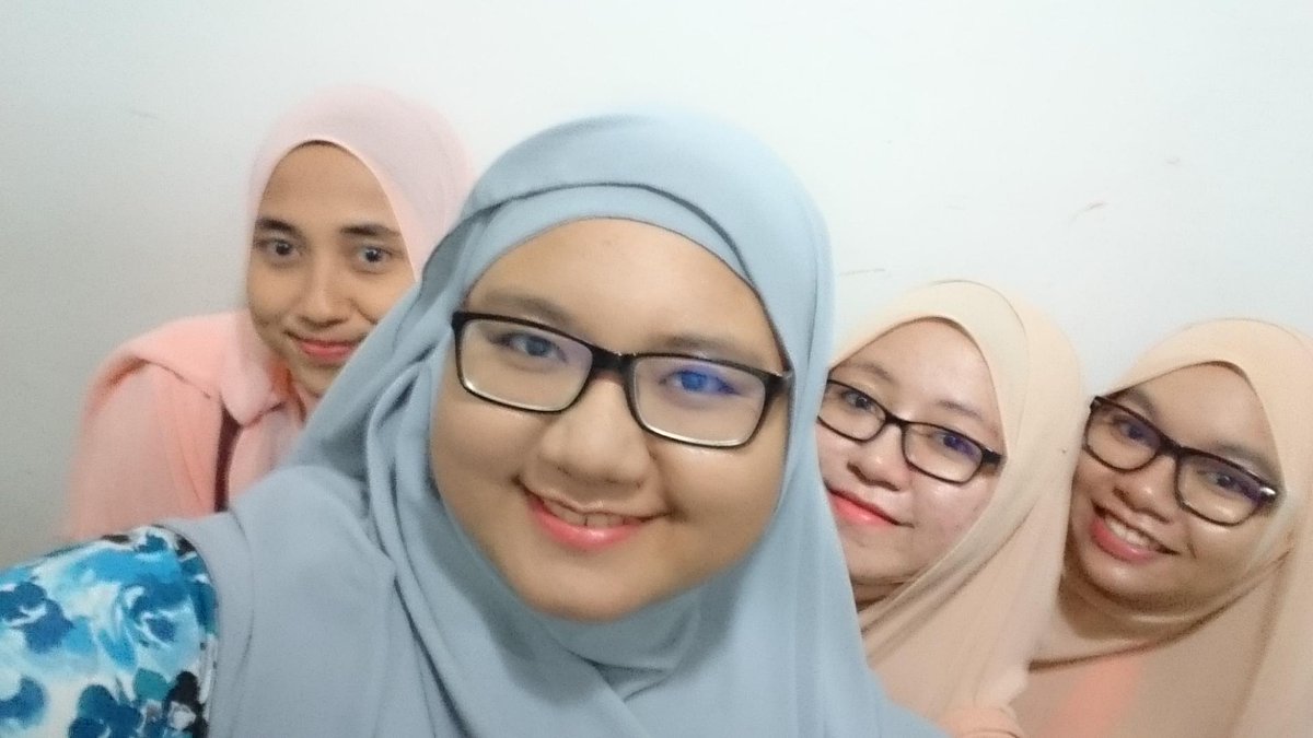 izzatinuri's tweet photo. Jet2 pwincess. #apb2015 https://t.co/ab2KkuxoXw
