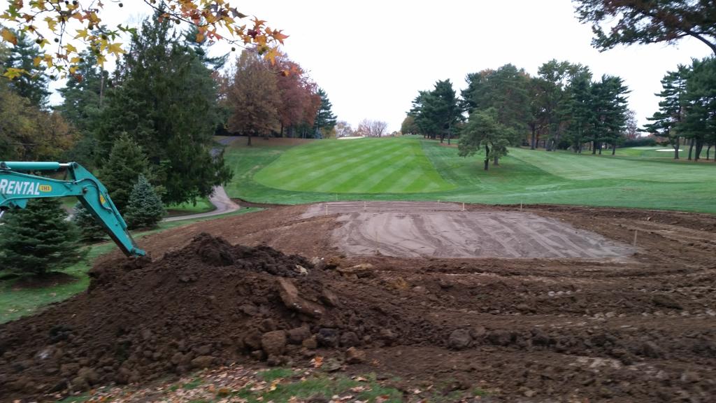 bfrostgolf's tweet photo. Just adding some forward tees to #1. #cccgrounds. Ccc stands for construction country club.#paverstonepathsformiles https://t.co/lSwrnQYWUV
