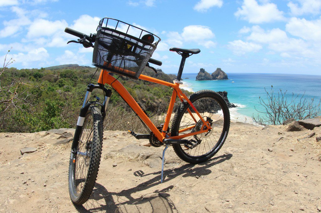 OtimaOOH's tweet photo. #FernandoDeNoronha lança serviço inédito de #bikes compartilhadas https://t.co/j9c0ZPwDoD #otimasp #bikesharing https://t.co/Nqtt9SnuTr