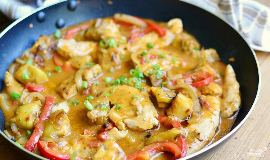 Курица по-тайски с овощами povar.ru/recipes/kurica…