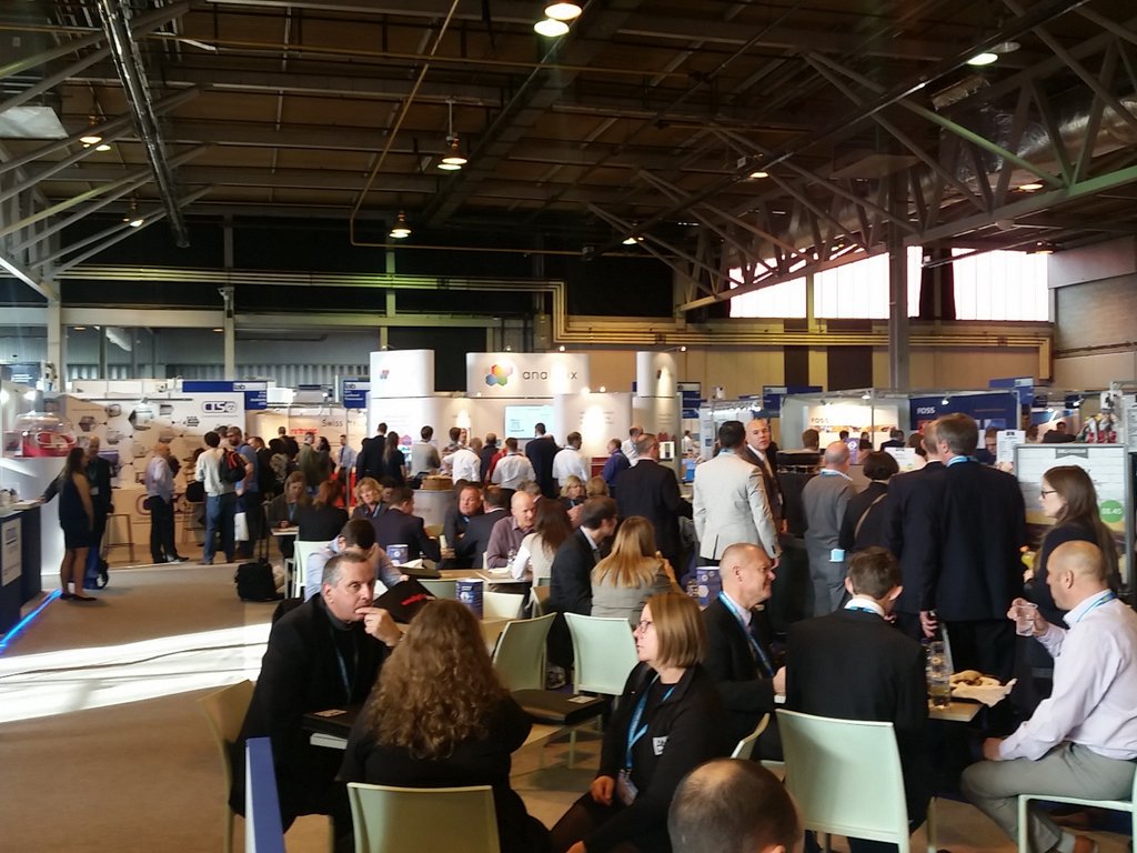 LABINNOVATIONS's tweet photo. Bus busy busy. Don't miss out on the biggest show yet. Still here tomorrow. #LABX15 https://t.co/U5pSMVuFHe