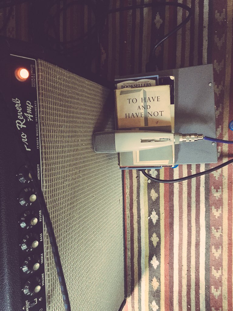 ChloeAcurran's tweet photo. Retro Wales vibes with the fab @setond @jimeliot #shout #blackfog https://t.co/JBHl65thTj