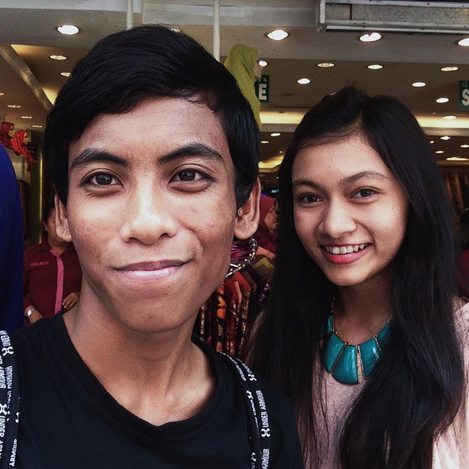 didiwhoaa's tweet photo. Happy birthday to my neelofa @DaneaAmeer! Kita je still sama2 lagi dari zaman #GengMA dulu. May Allah bless you! https://t.co/KuNWCkQriJ