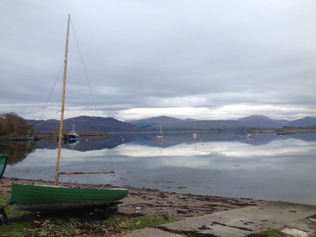 Barefoothinking's tweet photo. @Barefoothinking @ScotMarineInst running latest #CSLead. A great group! Great location! https://t.co/mWzyP1yq2x
