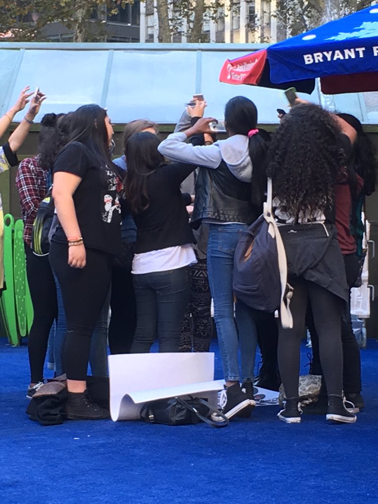 NY5SOSMeetup's tweet photo. #NYC5SOSMeetup https://t.co/GeAVdvRAG9