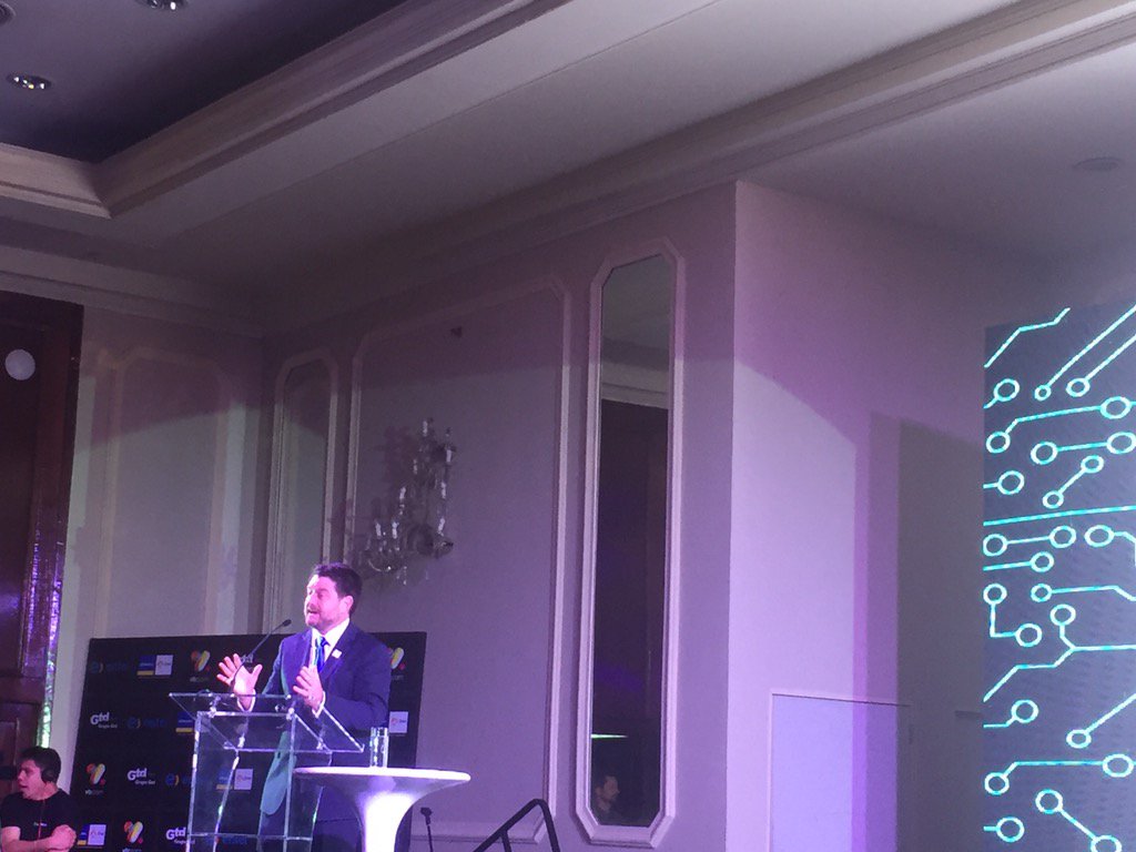 juanpaespi's tweet image. .@Orrego hay q pasar de la elitizacion a la masificación y democratización de  tics #ciudadesdigitales #killerapps