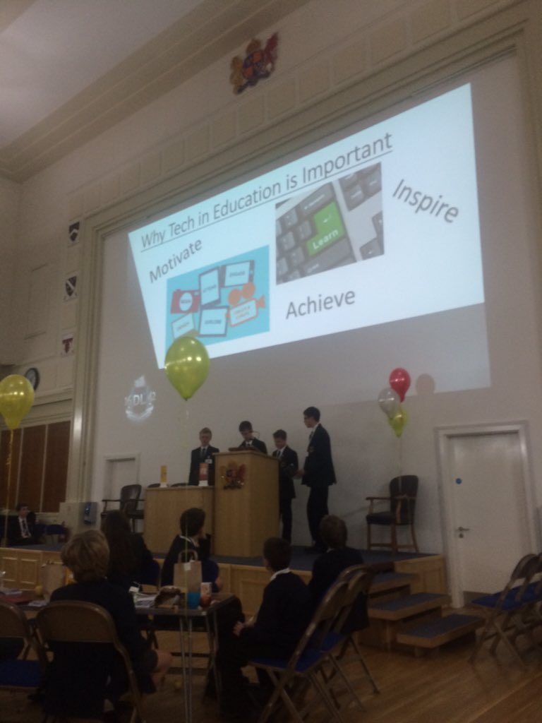 DLLearning's tweet photo. Egg are school now exploring why we should use technology in education @techeacher #dlnetwork15 https://t.co/qdO9oHW2xk