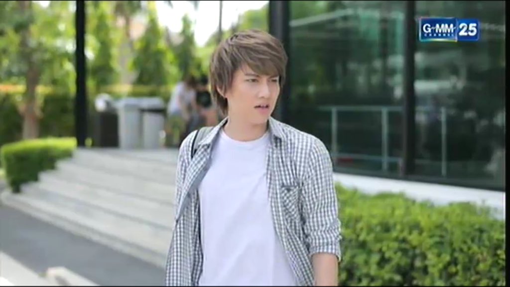 RubyRainnie's tweet image. เห็นรถสวยเป็นไม่ได้ ท่อก็ดังควันก๊เหม็น อ้าววว โซระแบบนี้ต้องง สตรองง!! 5555 #DevilLoverSeries