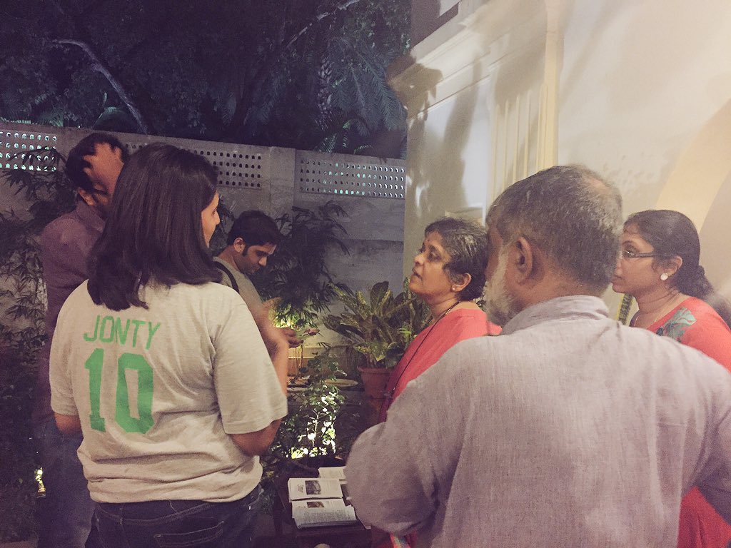 greendezvous's tweet photo. Guest interaction before the event #GDV3 #organic @luzhous https://t.co/tjCsJf2XEk