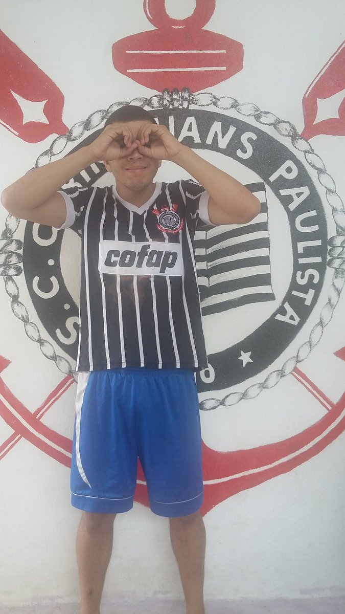 Rodrigo_hcampoo's tweet photo. #deolhoJA Já posso ver a taça https://t.co/jJqFtEQNbM