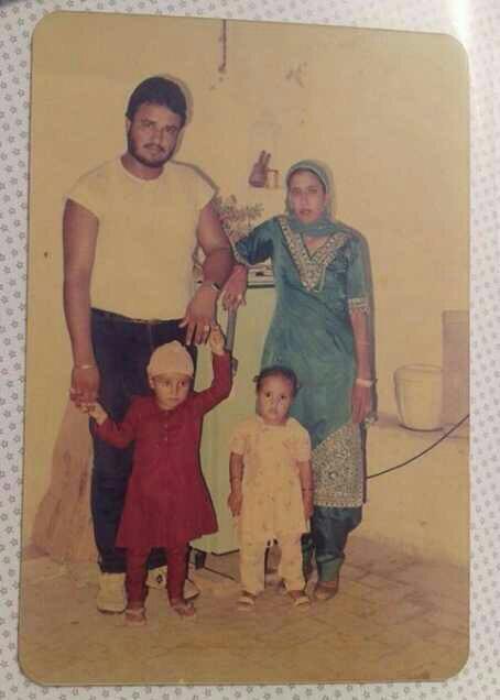 insanjaspreet3's tweet photo. @Gurmeetramrahim #SeventhWeekMSG2 https://t.co/xVFdOWTY3x