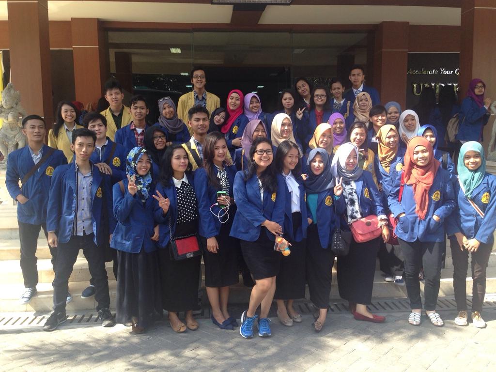 undiknasFEB's tweet photo. Terimakasih Universitas Semarang karena sudah berkunjung di Universitas Pendidikan Nasional. Smga bermanfaat :) https://t.co/RUX1mNlLbk