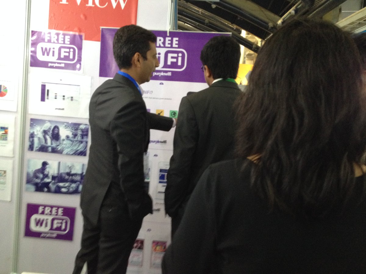 ShrenikJ5's tweet photo. Promoting #purplewifi in action #cebit2015 https://t.co/BiYLjLqLLr