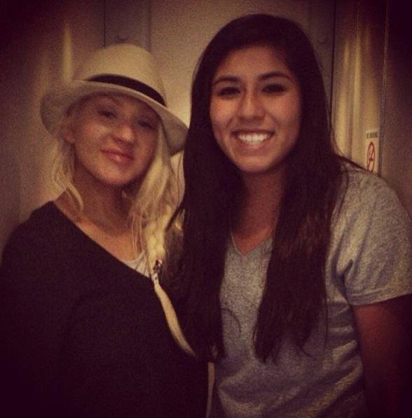 642_dani's tweet photo. afortunada las personas que se encuentran cerca de nuestra xtina  #WeMissYouXtina https://t.co/J4oO0xMvxo