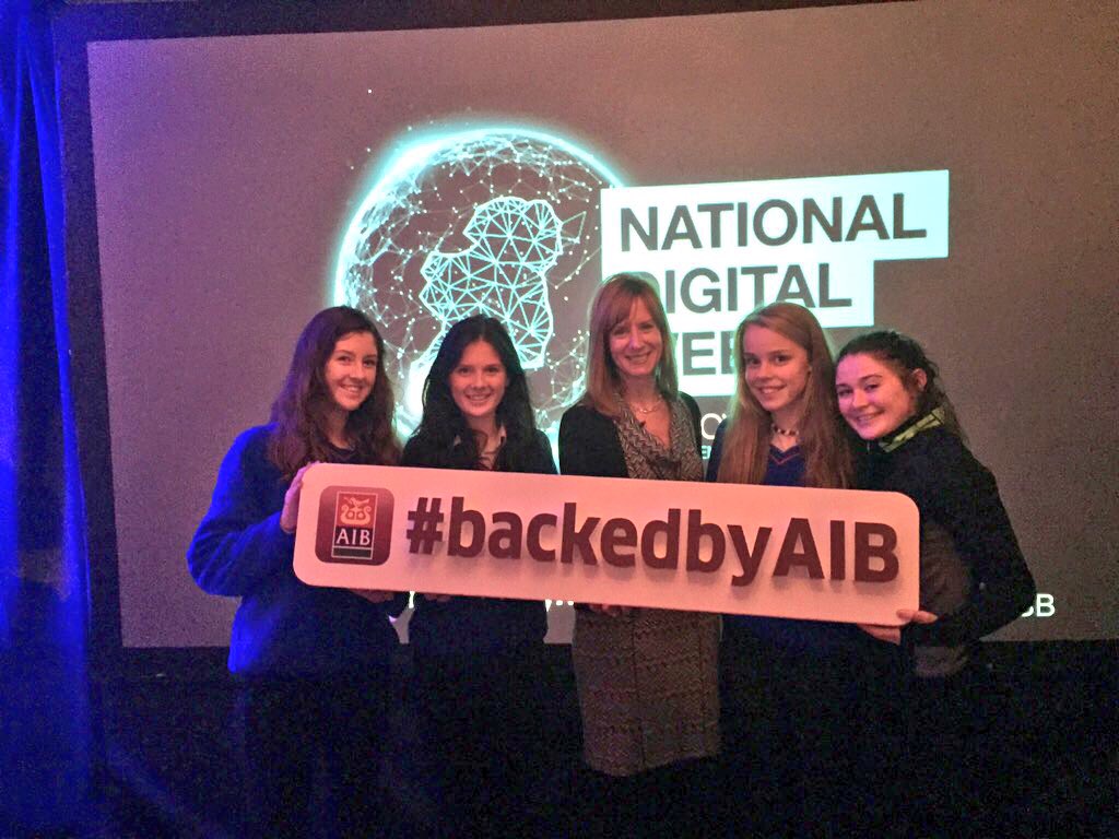 AIBIreland's tweet photo. Students from Mercy Heights Skibbereen with @SHThompson611 #STEM #backedbyAIB #DigitalWeekSkibb #DigitalWeekirl https://t.co/gN8b3eNWGL