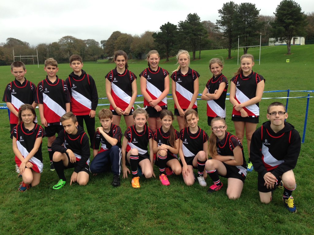 CambornePE's tweet photo. Good luck to the CSIA Cross Country team today! Looking smart in the new athletics bibs! https://t.co/mh4ZOth3Fo