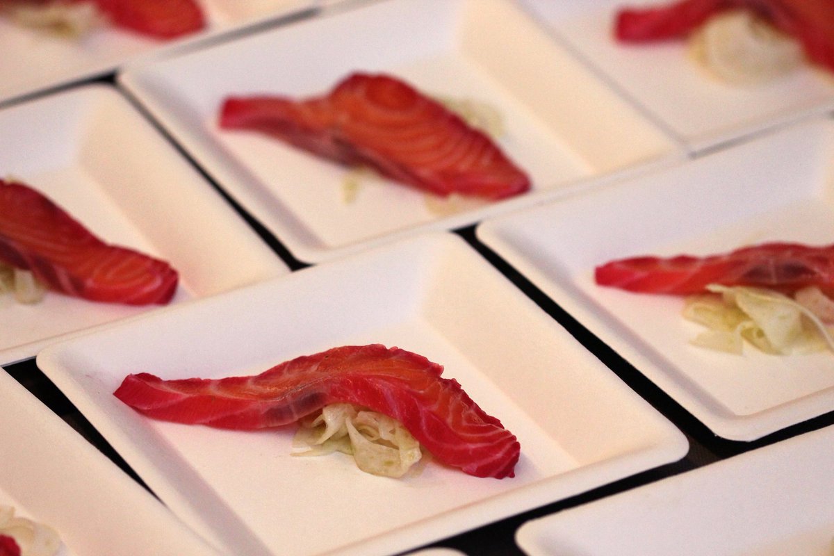 En ook Restaurant <a href="/Eindeloos17/">Restaurant Eindeloos</a> willen we nog hartelijk bedanken voor de fantastische catering tijdens de onthulling!