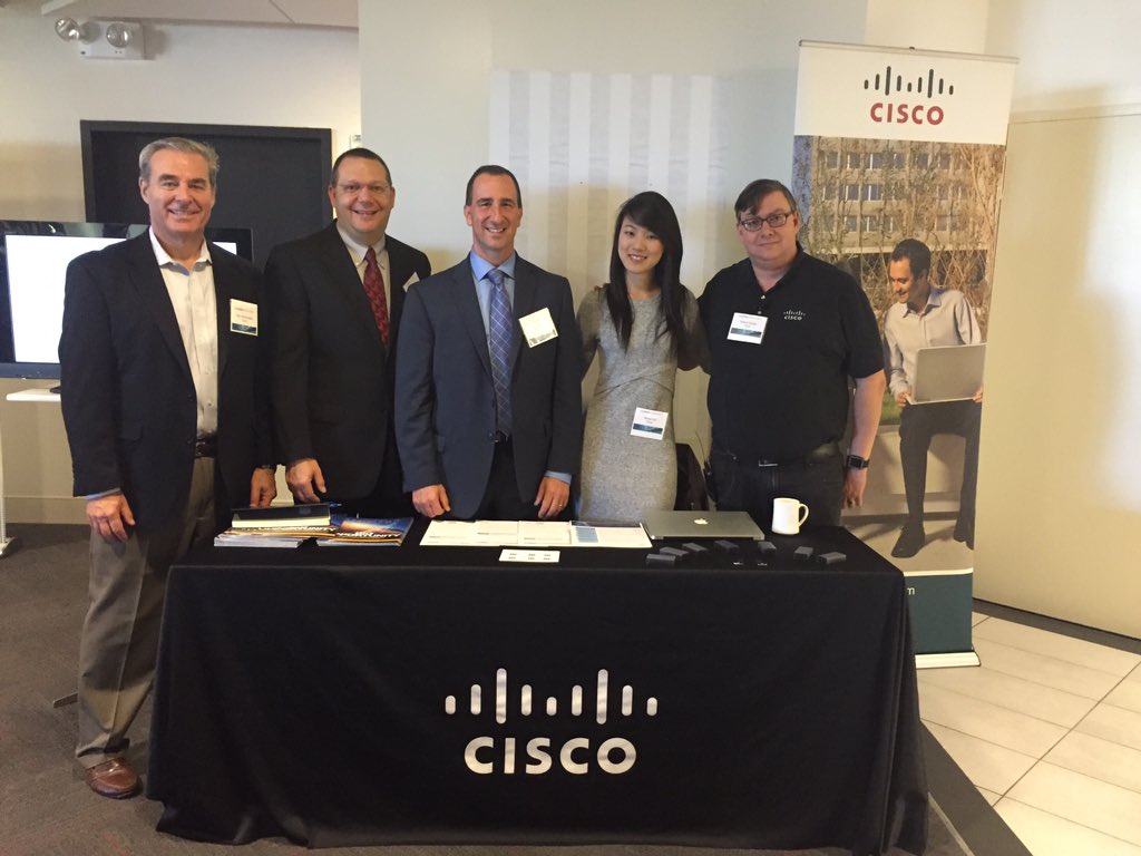 ReneeYao1's tweet photo. .@ciscoDC crew here today at #bde2015 in NY, talking about @mapr on #CiscoUCS https://t.co/1ub3mfIZbq