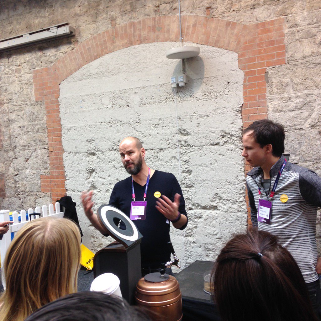 LavelleMaeve's tweet photo. Stout being made on site by @MyMiniBrew #websummit #hardwaredemo #minibrew #beer https://t.co/1Q7inl4xjn