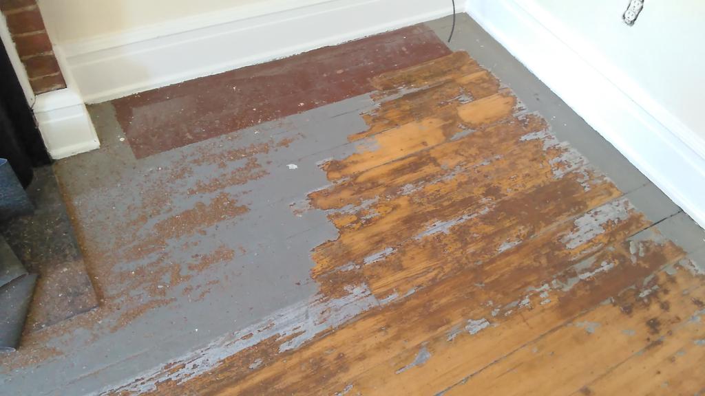 joseyscott79's tweet photo. Painted pine floor I refinished. #beforeandafter #pinefloor #hardwoodfloors https://t.co/d8mKGLN14q