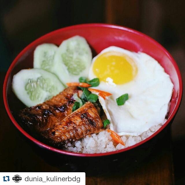 Unagi Bondon Bohay ala <a href="/KedaiUpdate/">Kedai Update</a>.  Fresh Eel roasted with impor japanese sauce. Best tasted <a href="/owfunagi/">Unagi kabayaki OWF</a> kabayaki