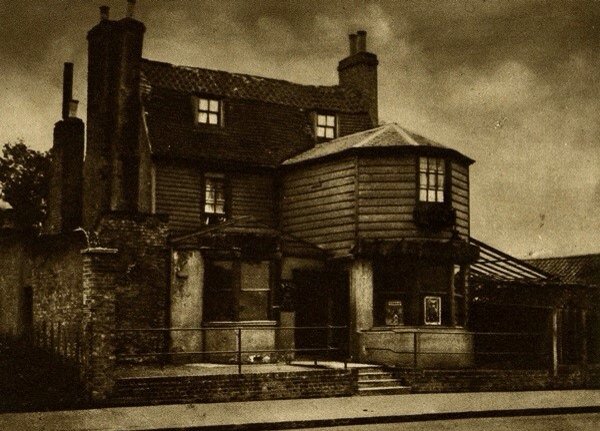 perryhillpub's tweet photo. The Old Perry Hill Pub! https://t.co/WTbOGjDPWC