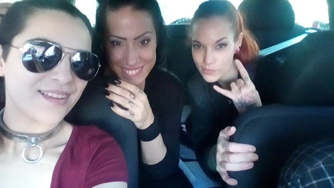 Con mi Mistress @silviarubix  y @GigiLoveX 😍🐶 Ciao Alicante! #NewStop Barcelona 🎉🎊  #PostureoPassat2015<a class="tags" href="/tag/silviarubix">@silviarubix</a><a class="tags" href="/tag/gigilovex">@gigilovex</a><a href="/tag/bdsmlife"class="tags"><span>#bdsmlife</span></a><a href="/tag/newstop"class="tags"><span>#newstop</span></a><a href="/tag/postureopassat2015"class="tags"><span>#postureopassat2015</span></a>