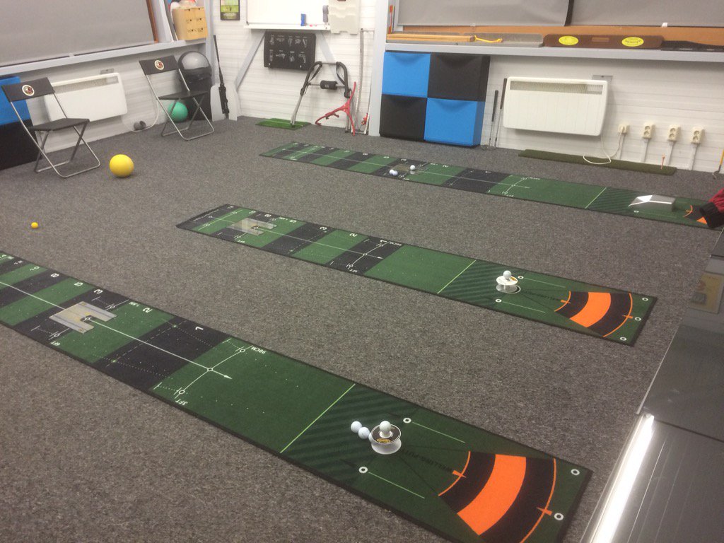 Come join me for some winter fun in Amsterdam Old Course, indoor and outdoor⛳️☀️ or ☔️ or ❄️