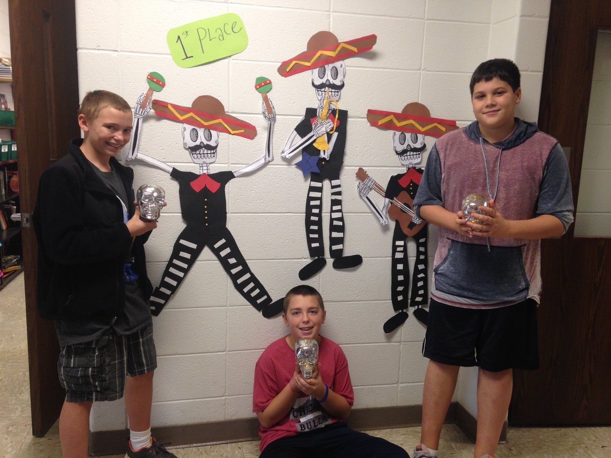 WrigleyCathy's tweet photo. Congratulations to Vince, Brendan, and Ryne on their first place skeletons!
@JerlingJayhawks https://t.co/wlA9DWPqrh