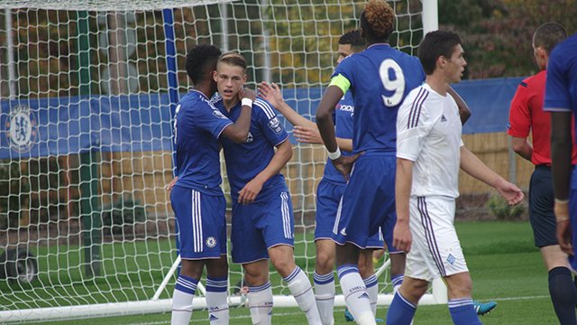 ChelseaFC's tweet photo. Full time, #CFCU19 3-1 Dynamo Kiev. Goals from Muheim &amp; Abraham (2) confirm our progress from the group stage. https://t.co/EKNgwVOb5O