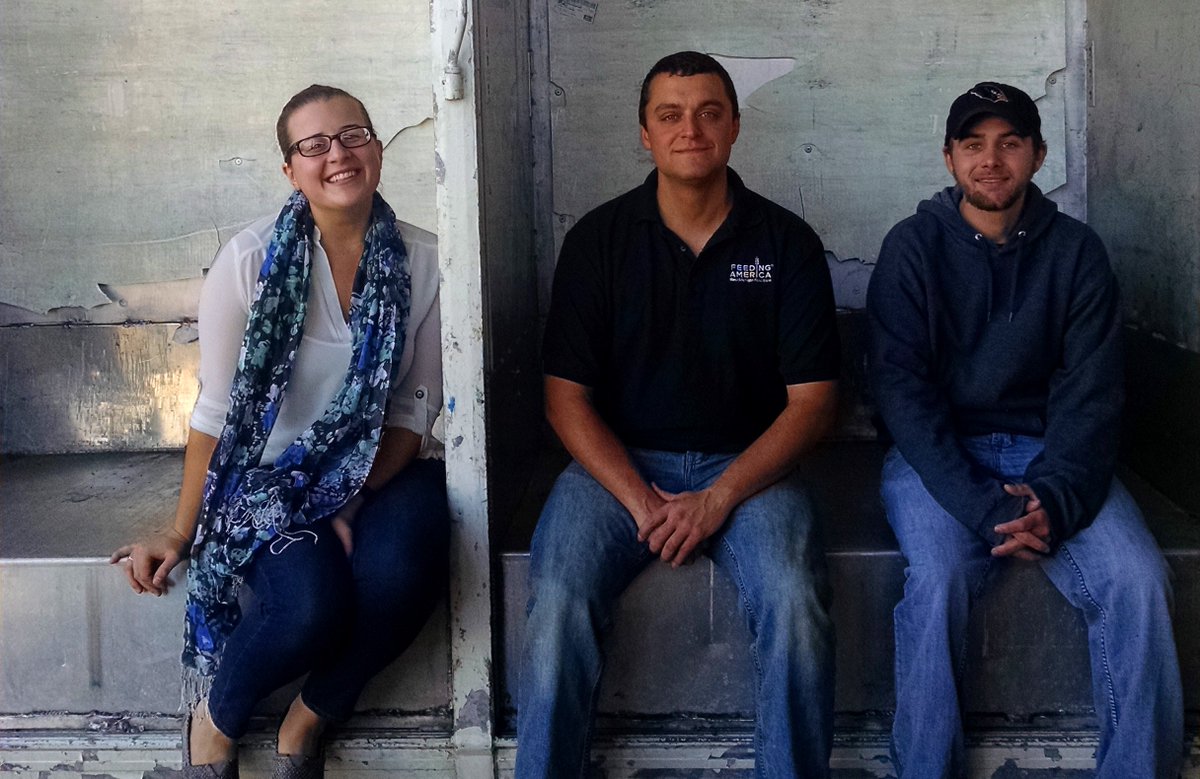 Let’s give a round of applause to our #MobilePantry team. They just finished their 3rd million-pound month in a row!