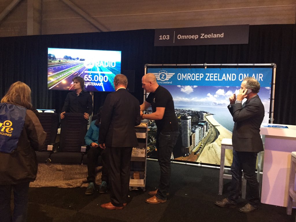 Gezellig druk <a href="/contacta/">Makonnen Tesfu</a>.nl #omroepzeeland stand