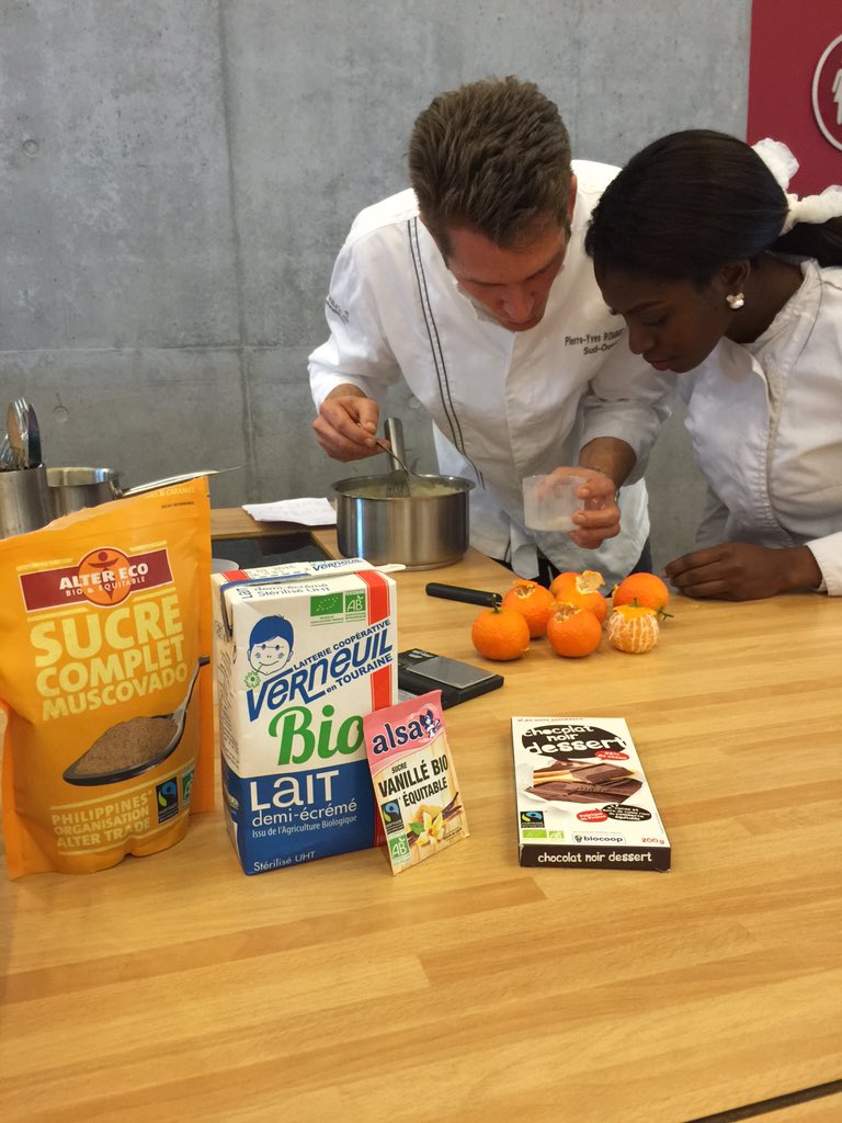 AnthonyPel's tweet photo. Les produits équitables s'invitent aux défis des chefs. @MaxHavelaarFr salon #Restauco https://t.co/lDRwMnvFnF