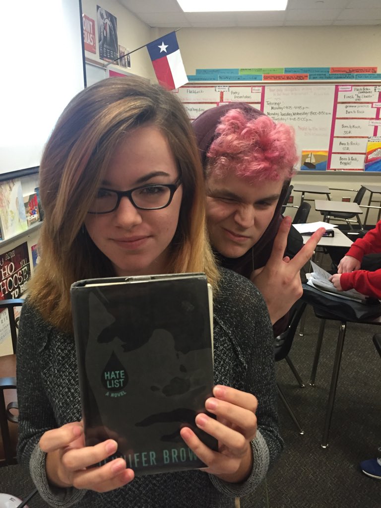 KZStantonEdu's tweet photo. #ClarkReads it's a great book, a little tear jerking. #fic #pinkhair https://t.co/i9gWNENXn3