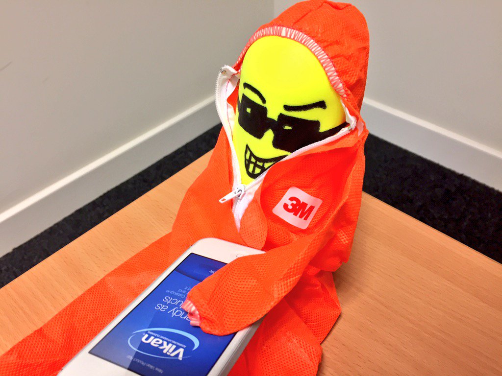 FoodIndustryNOW's tweet photo. Check out our #Workwear company @NeedlerWorkwear - Tweets brought to you by this little guy. #WrongSize #TweetMascot https://t.co/wp8CAt1ICx