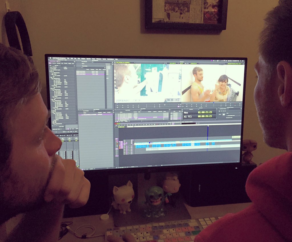SubletsSeries's tweet photo. ::snip snip:: The dulcet tones of editing #subletswebseries!! #PostProduction #Sublets #nyc #film #comedy #avid https://t.co/0krZLnNGYt