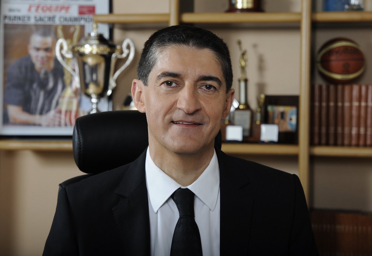 LeColisee's tweet photo. @jpsiutat, président de la @ffbasketball soutient le Colisée &amp; le dit dans cette itv inédite https://t.co/5fJvt3qRx2 https://t.co/a03AfgvU8d