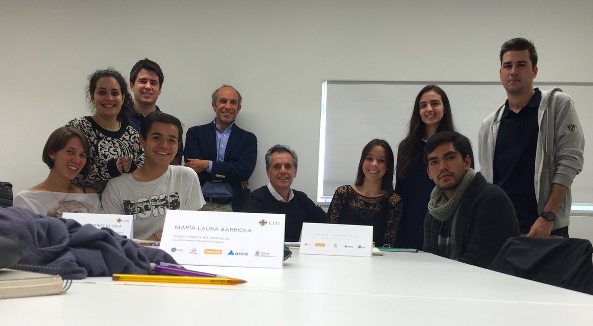rosjuanma's tweet photo. El Taller de Innovación Arquitectónica #TIA @EPS_CEU propone modelo plegable de acero y #ETFE supervisado por ANRO https://t.co/297rhkpZht
