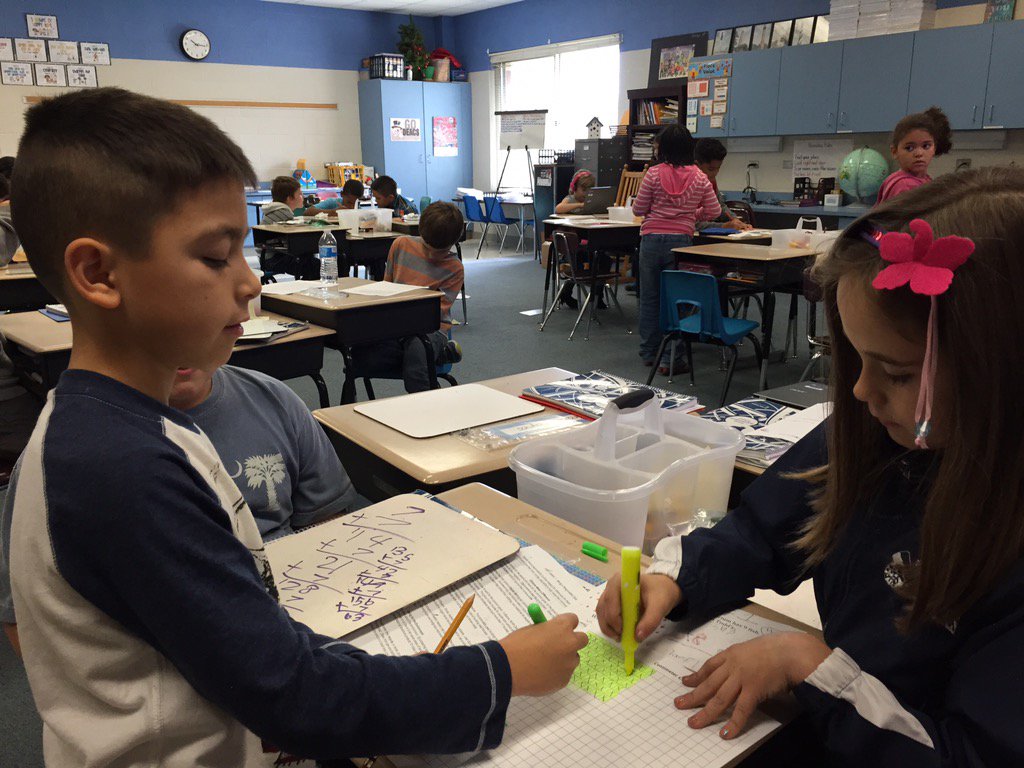 WillardPenny's tweet photo. Having fun with multiplication PBL in @beach_girl01 3rd grade! #MAPSS #mastersofmultiplication https://t.co/eYfk5pLfsZ