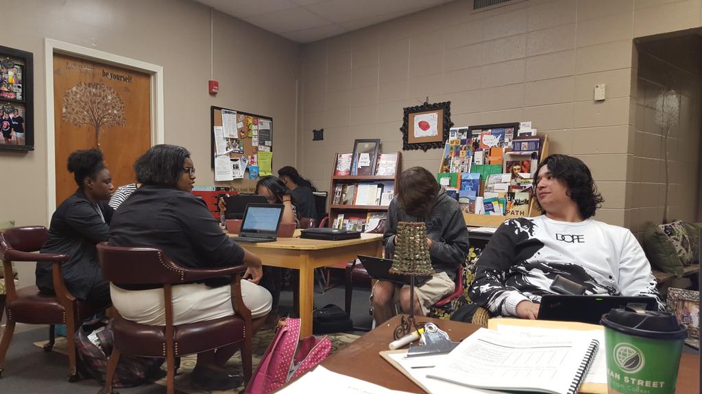 HCTCounselor's tweet photo. HCT's NCHS students applying to college first thing this am! @HSVk12 @HCSCounselor @scobbiv #iappliedtocollegeweek https://t.co/14aA9SxmUk