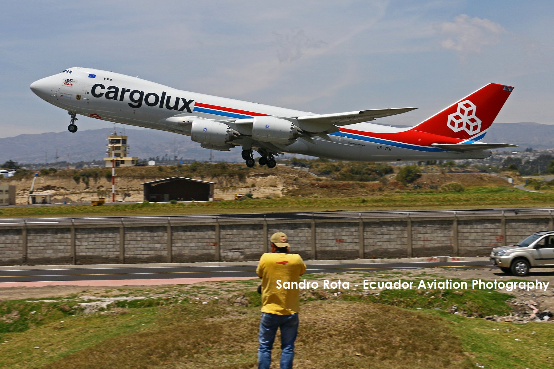 LATACUNGA Aeropuerto Internacional de Cotopaxi Page 10