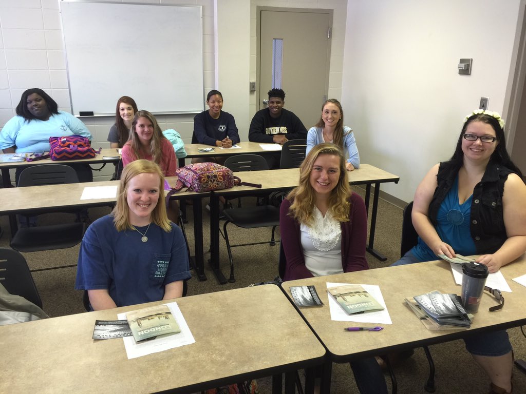 David_R_Davies's tweet photo. I told this class of rock stars about @British_Studies 2016! https://t.co/7T8ZP2Wq2t #gobsp #goLondon #SMTTT https://t.co/tBPEjGQBvc