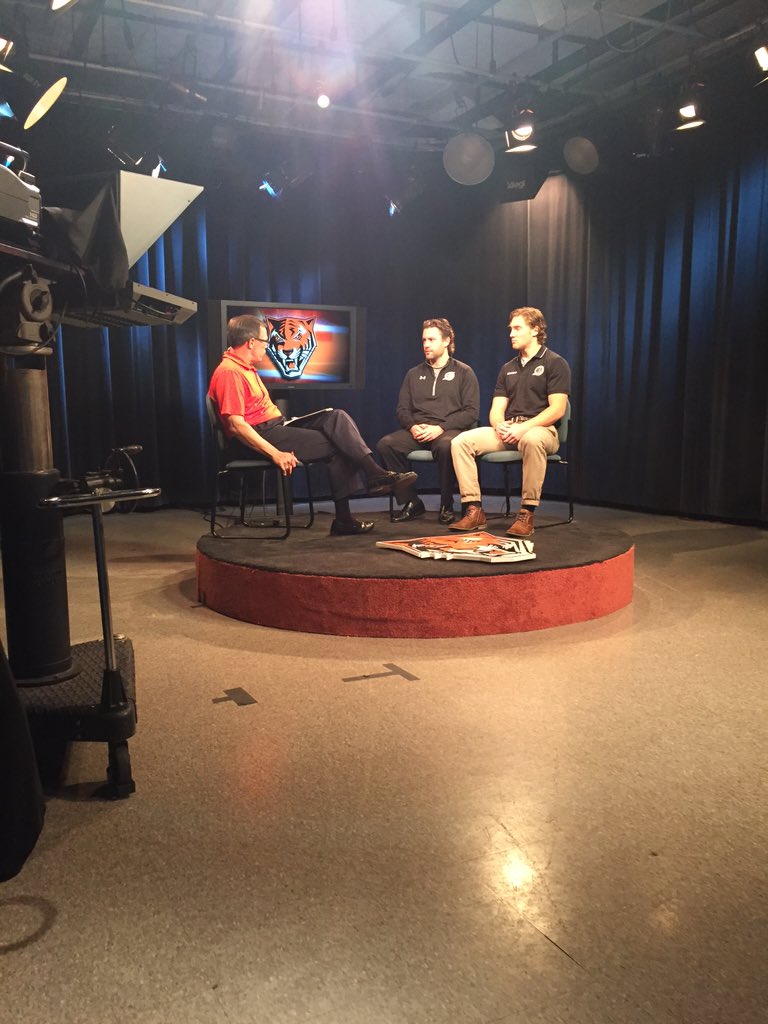 BSWIH's tweet photo. lights, camera, action!!! First hockey episode of Bengal magazine @Bengal_Hockey https://t.co/sArLfloQNL
