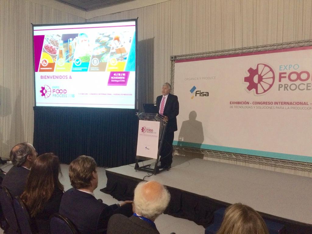 MinagriCL's tweet photo. Ministro Furche inaugura #ExpoFoodProcess , encuentro de tecnologías y soluciones para los procesos del sector https://t.co/0L5ZneWoJX