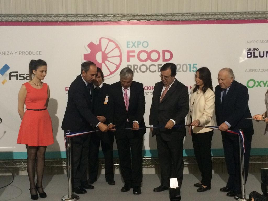 MinagriCL's tweet photo. Ministro Furche inaugura #ExpoFoodProcess , encuentro de tecnologías y soluciones para los procesos del sector https://t.co/0L5ZneWoJX