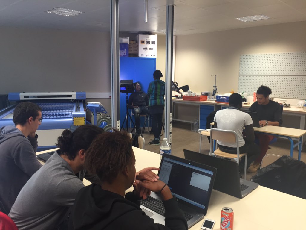 mediaimmediat's tweet photo. 2ème session #piscine #immersion pour la #promoalpha a #lafabnum https://t.co/6bzrfNdX4D
