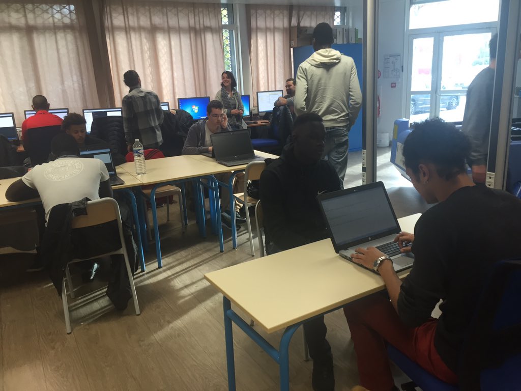 mediaimmediat's tweet photo. 2ème session #piscine #immersion pour la #promoalpha a #lafabnum https://t.co/6bzrfNdX4D